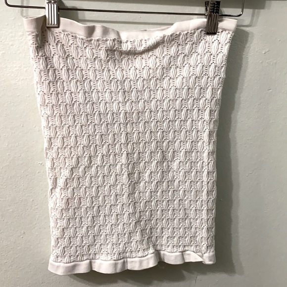 White tub top - Picture 1 of 4